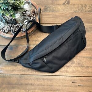 Black Women's Crossbody Bag